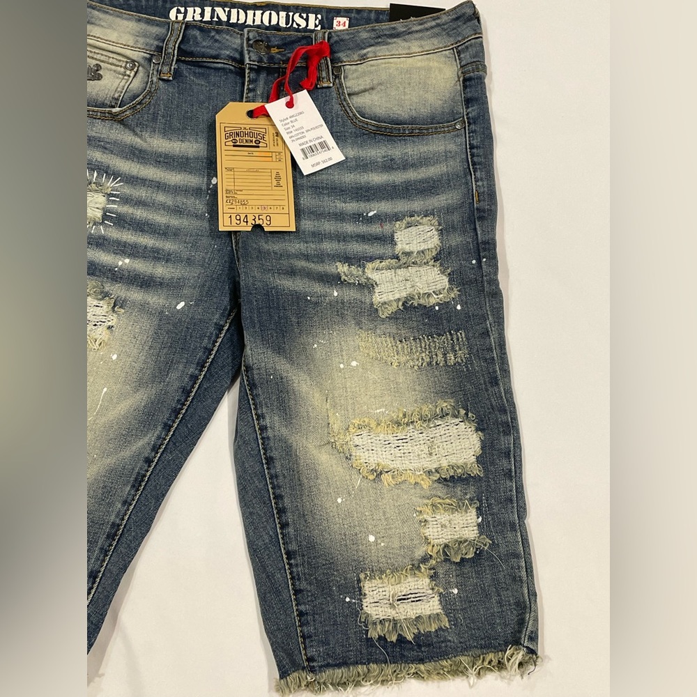 NWT Grindhouse Men's Blue Wash Slim Fit
Patch N Repair Denim Short - Picture 4 of 6
